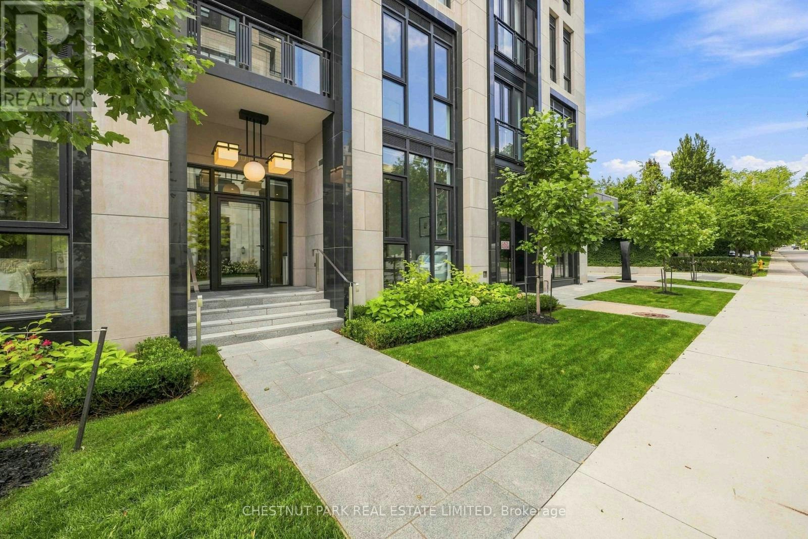 101-2 Forest Hill Road, Toronto, ON, M4V 2L3