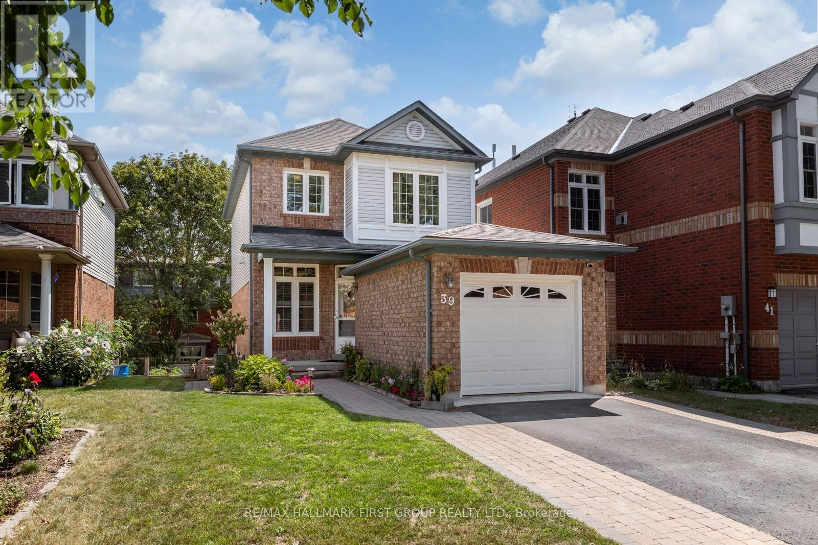 39 Bach Avenue, Whitby, ON, L1R 2L1