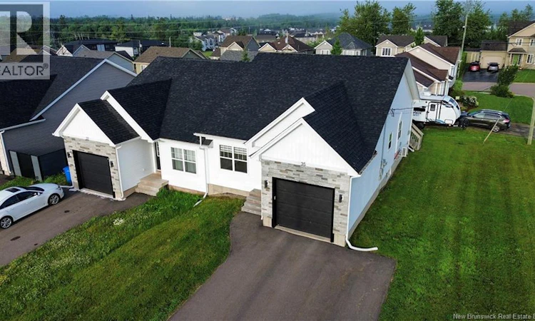 35 Anastasia Crescent
