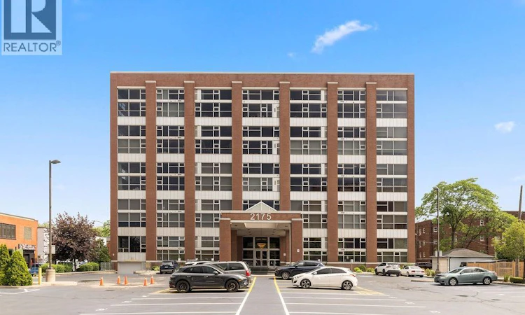 313-2175 Wyandotte Street East