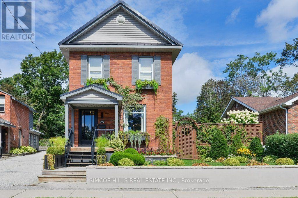 192 John Street, Orillia, ON, L3V 3H7