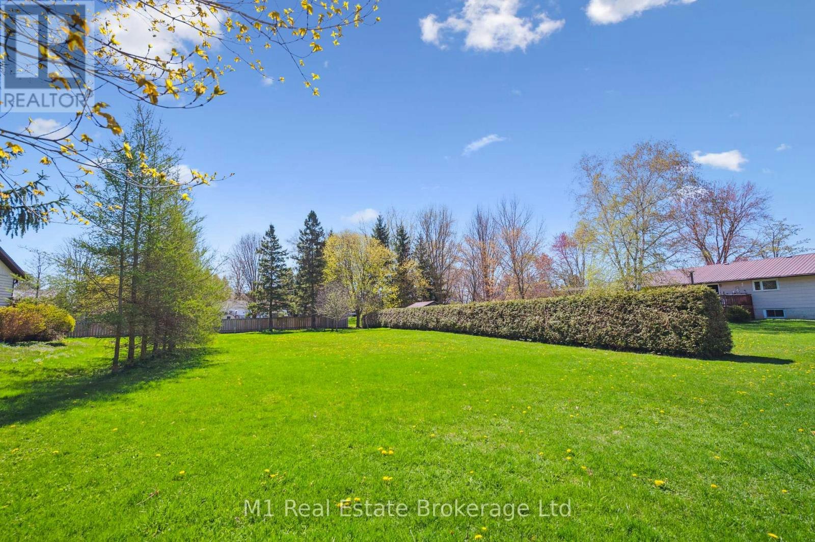 33 Geddes Street W, Minto, ON, N0G 1M0