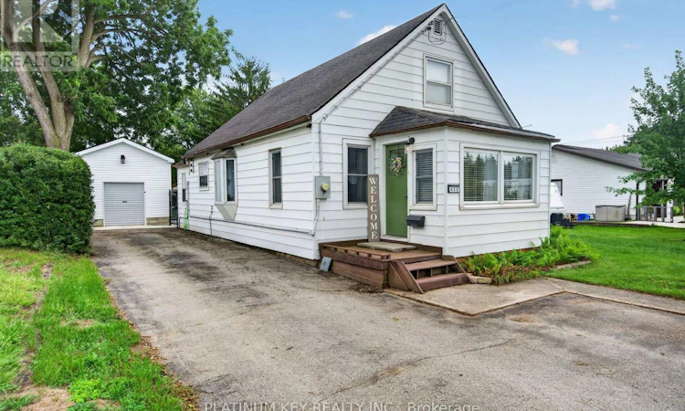 422 Metcalfe Street W