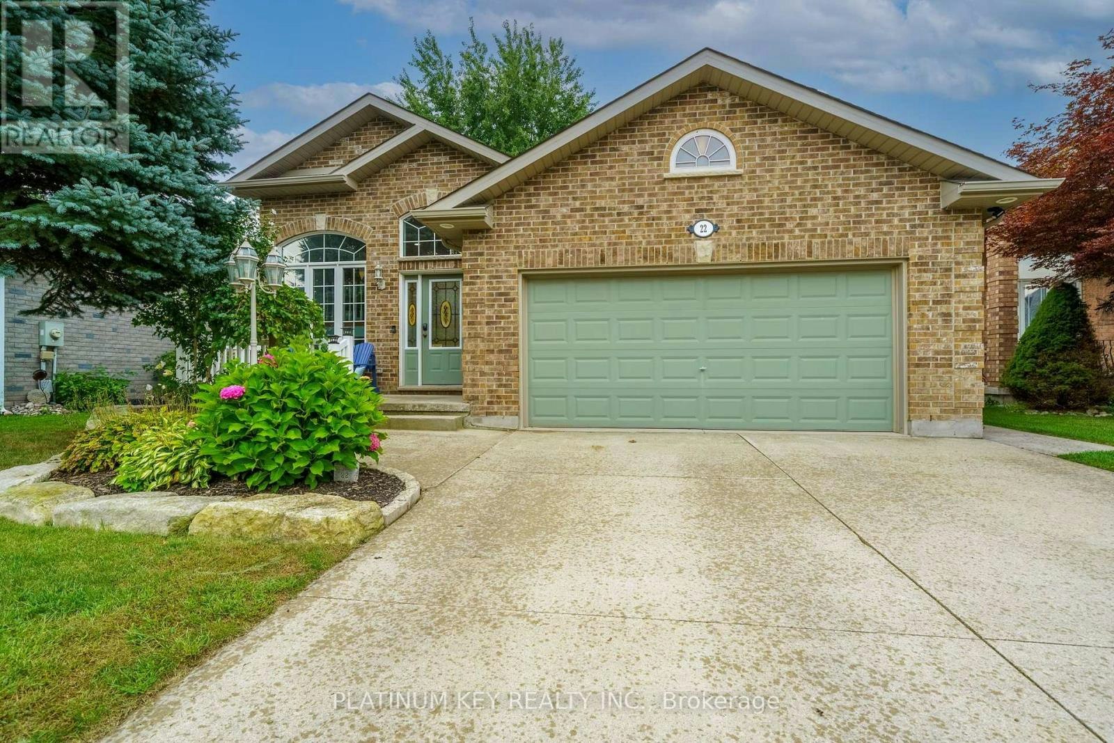 22 Ridge Street, Strathroy, ON, N7G 4J9