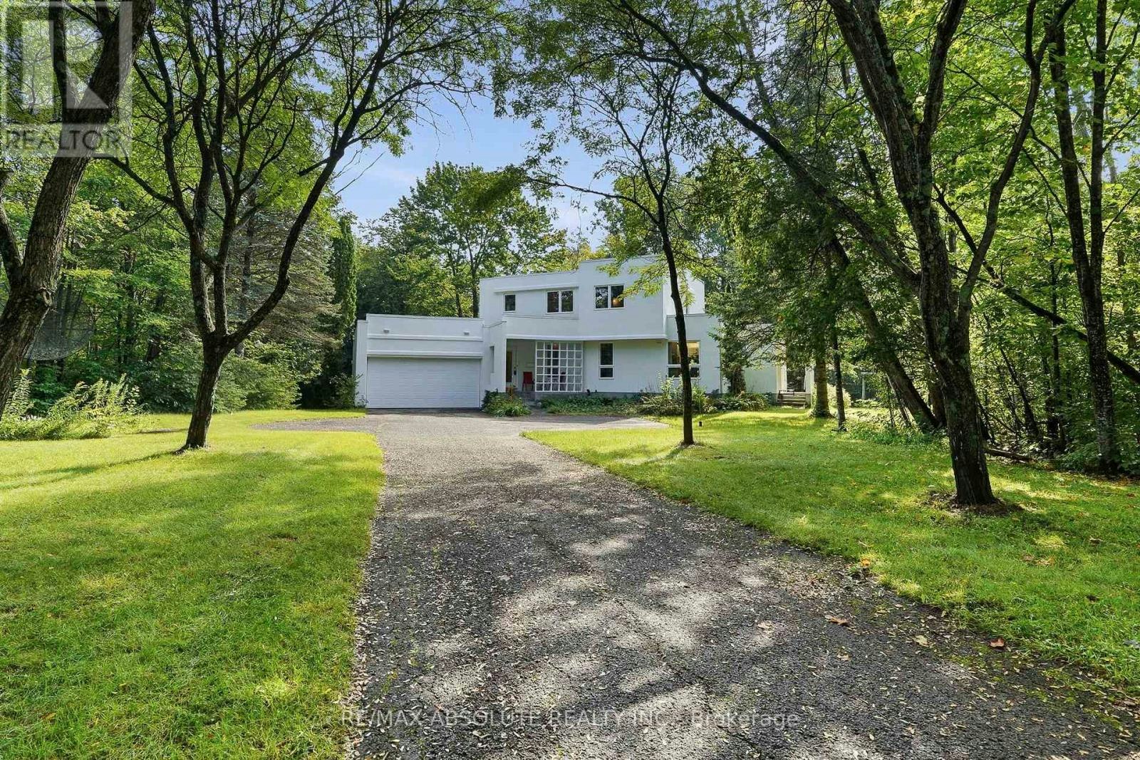 1645 Royal Orchard Drive, Cumberland, ON, K4C 1A9