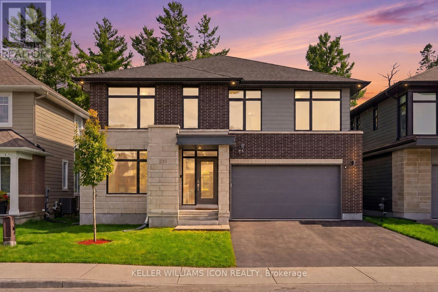 235 Ketchikan Crescent, Ottawa, ON, K2T 0S3