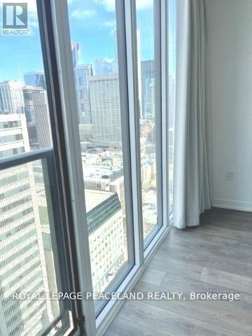 2809-426 University Avenue, Toronto, ON, M5G 1S9 - 4