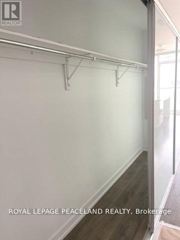 2809-426 University Avenue, Toronto, ON, M5G 1S9 - 9