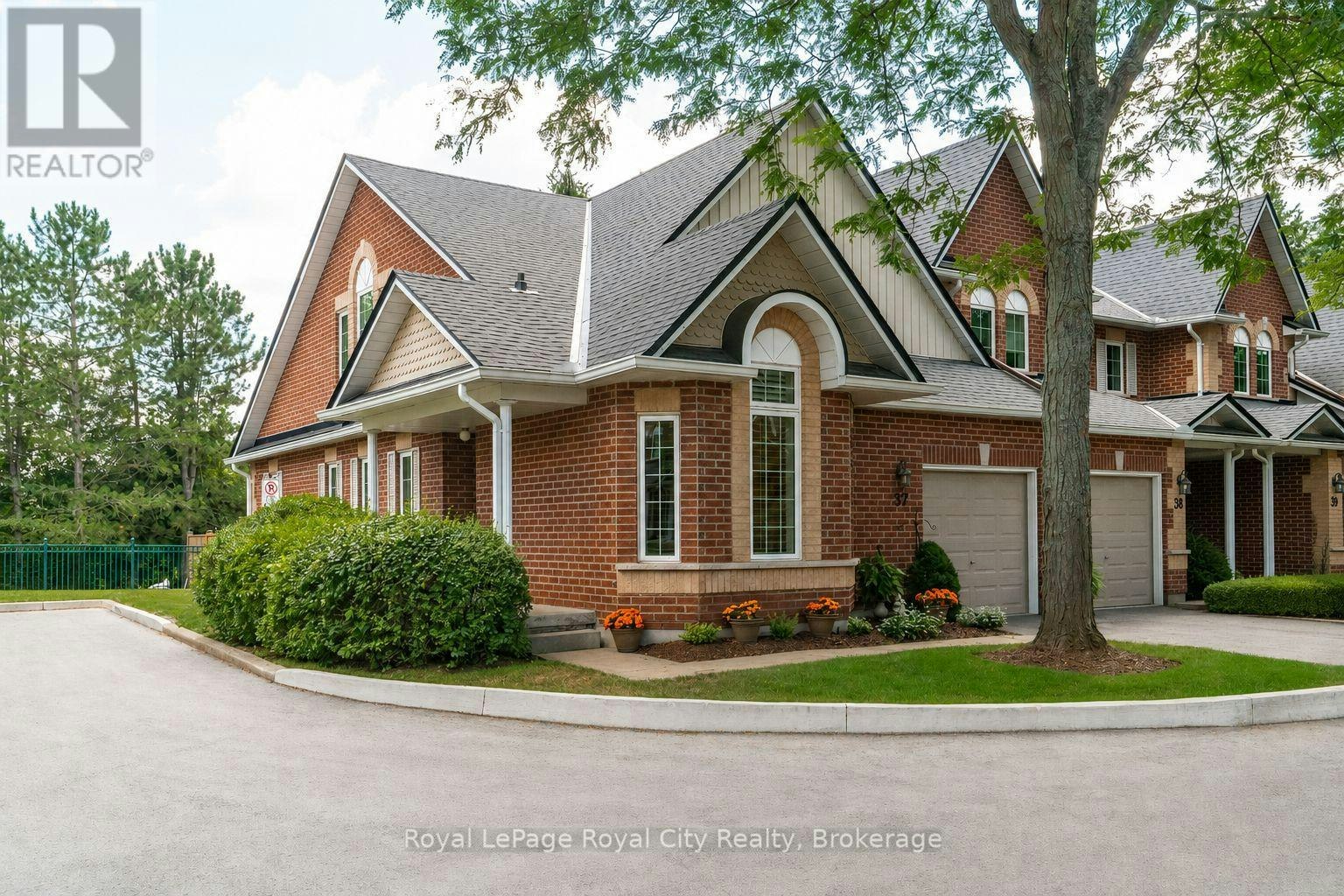 37-60 Ptarmigan Drive, Guelph, ON, N1C 1E5