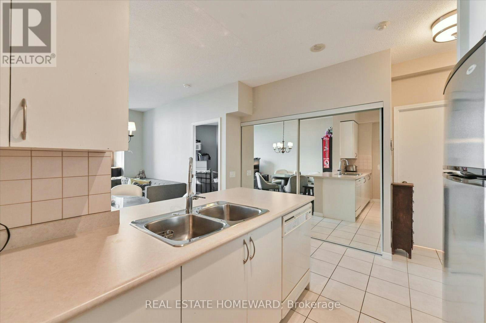 1911-60 Heintzman Street, Toronto, ON, M6P 5A1 - 7