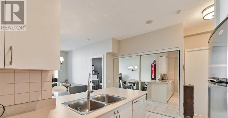 1911-60 Heintzman Street, Toronto, ON, M6P 5A1 - 7