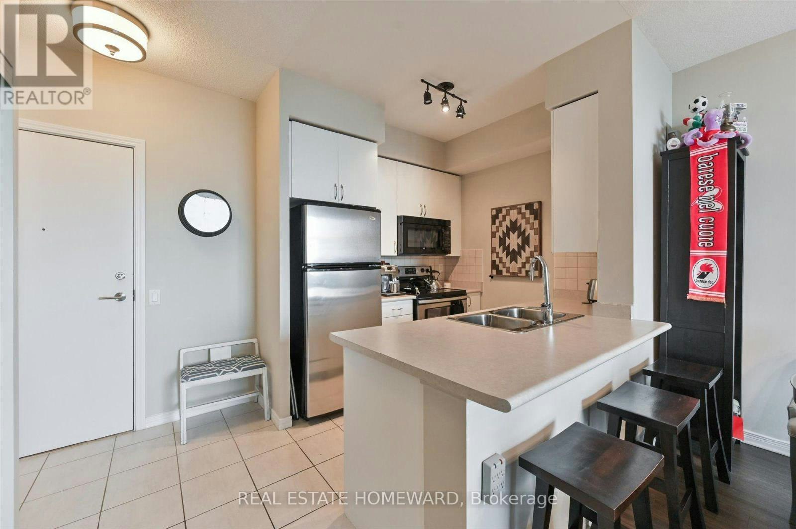 1911-60 Heintzman Street, Toronto, ON, M6P 5A1 - 9
