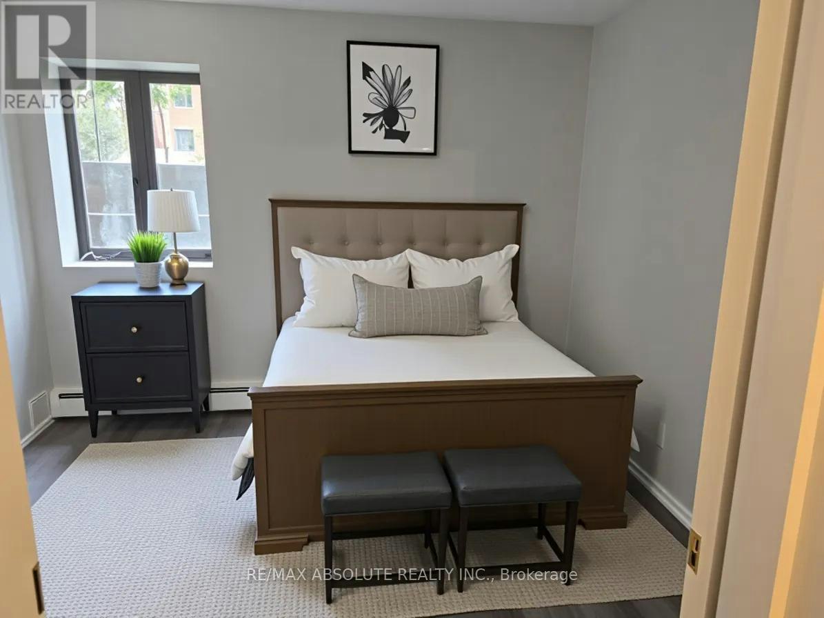 10 Crispin Private, Ottawa, ON, K1K 4H5 - 10