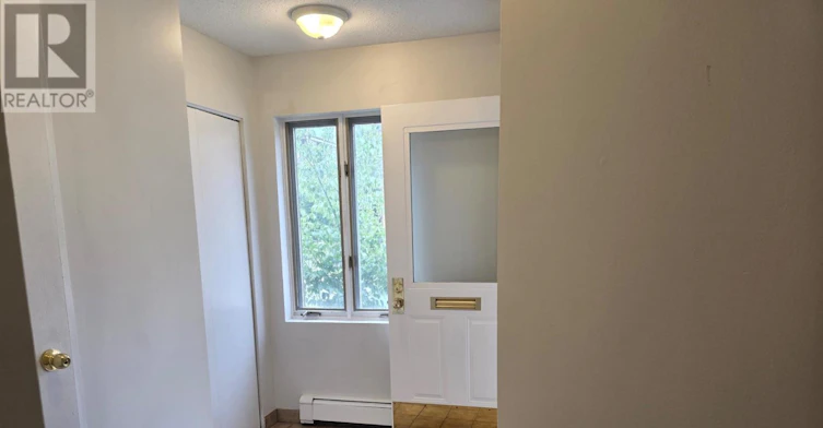 10 Crispin Private, Ottawa, ON, K1K 4H5 - 2