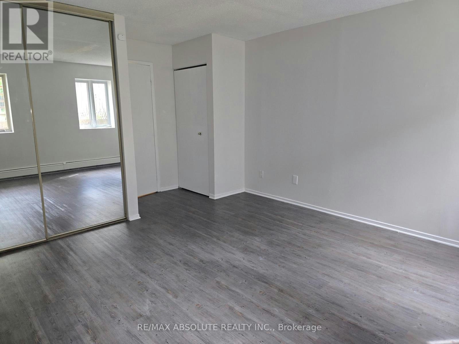 10 Crispin Private, Ottawa, ON, K1K 4H5 - 14