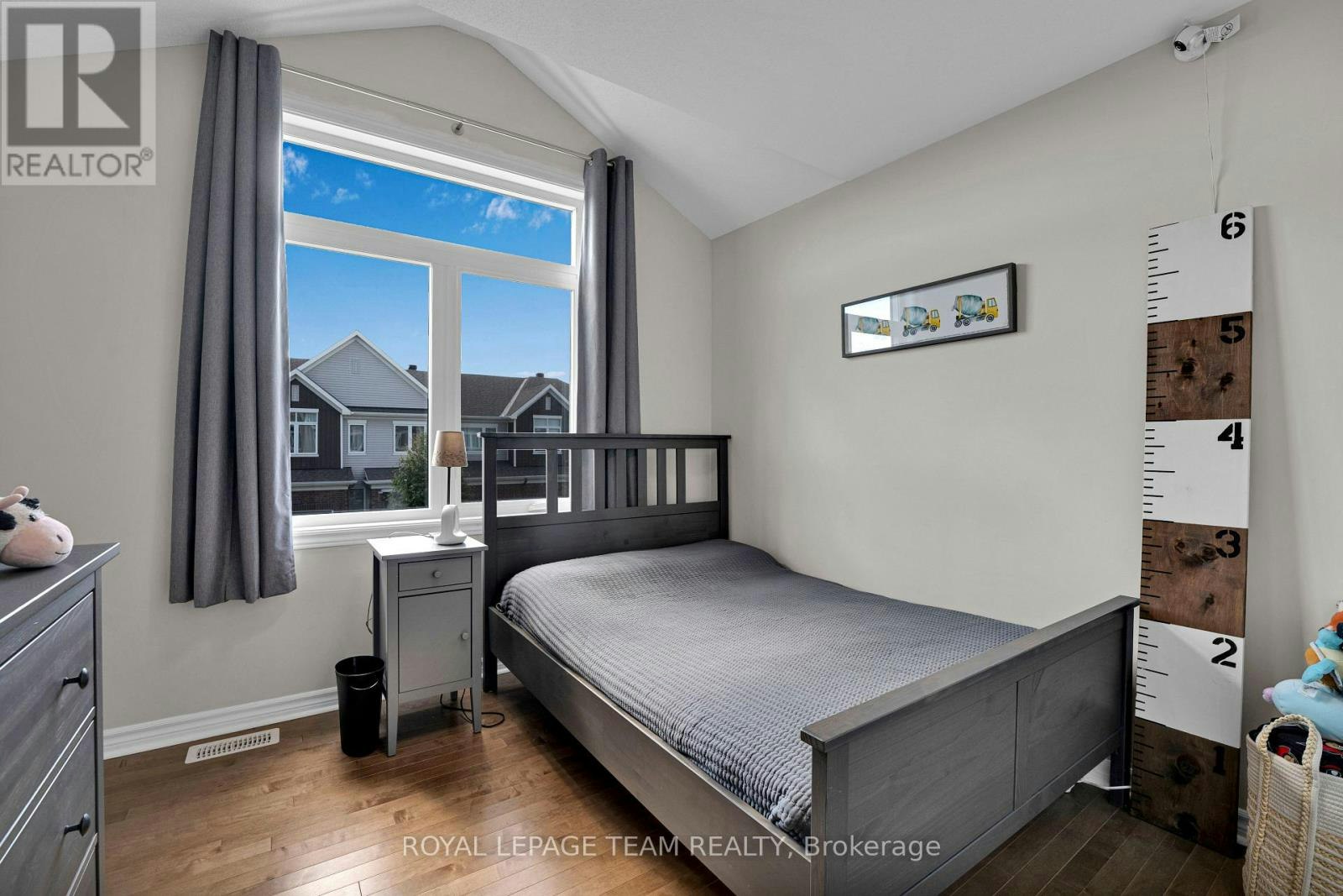521 Loury Row, Ottawa, ON, K1W 0M7 - 17