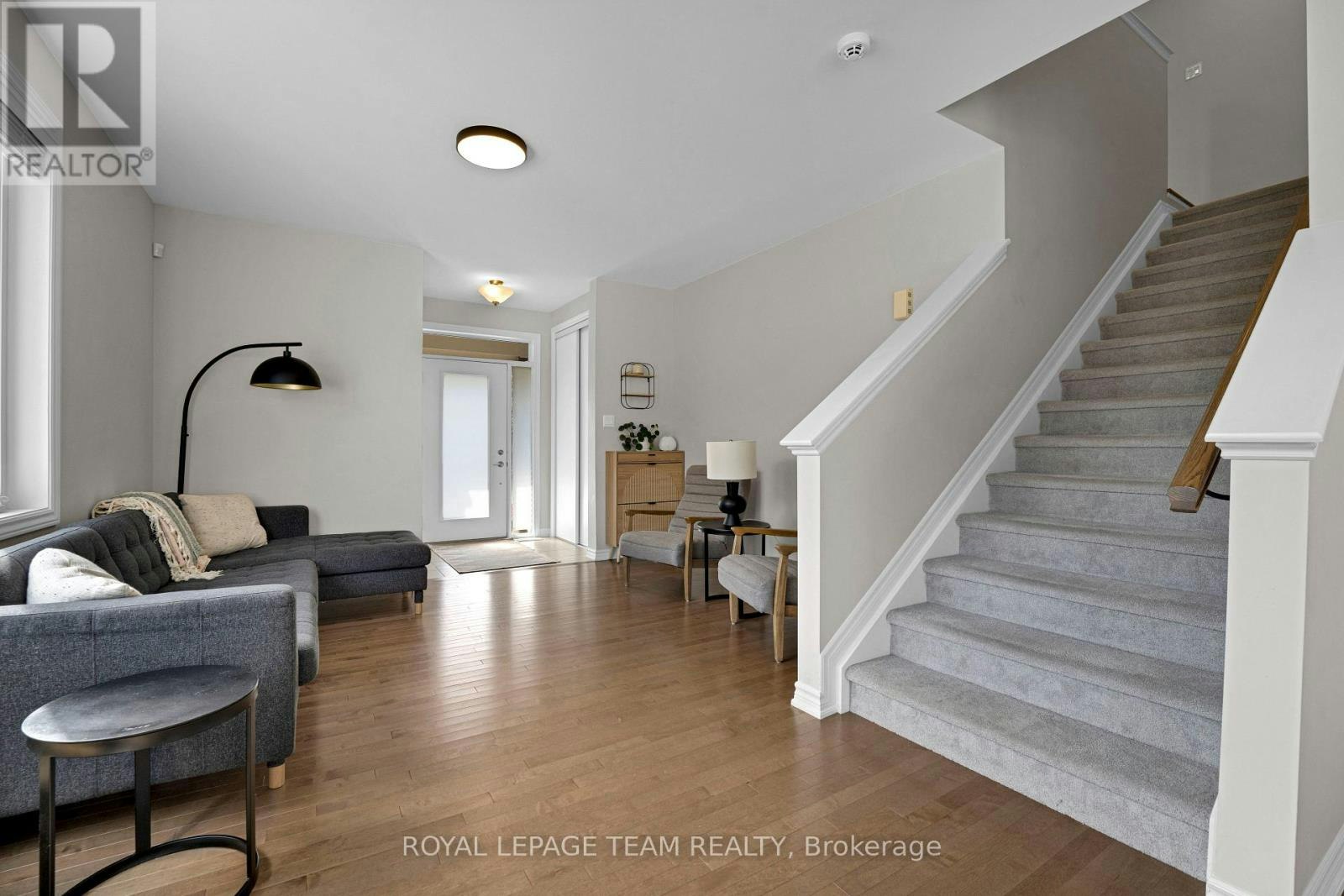 521 Loury Row, Ottawa, ON, K1W 0M7 - 8