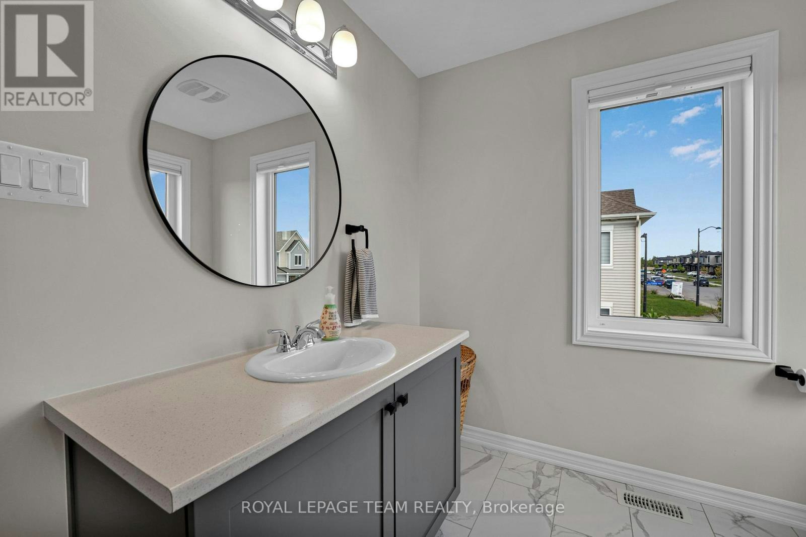 521 Loury Row, Ottawa, ON, K1W 0M7 - 26