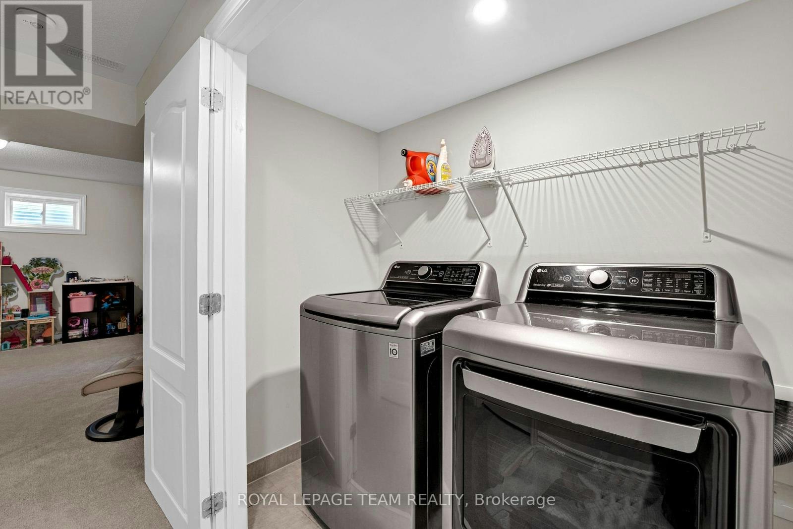 521 Loury Row, Ottawa, ON, K1W 0M7 - 30