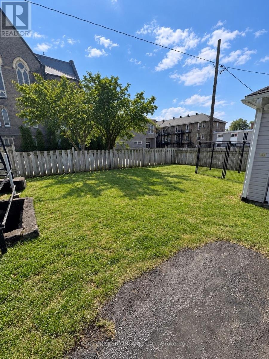 2-16 William Street, Brockville, ON, K6V 4V2 - 2
