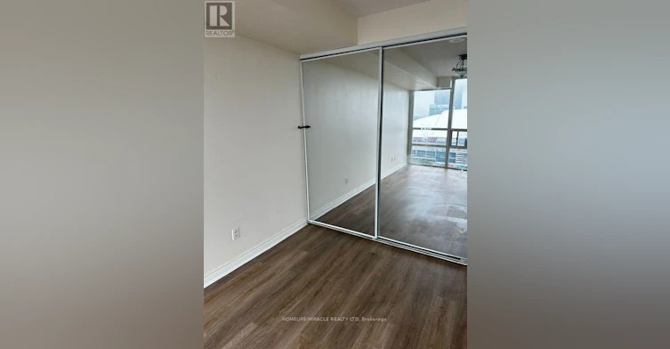 3212-30 Grand Trunk Crescent, Toronto, ON, M5J 3A4 - 3