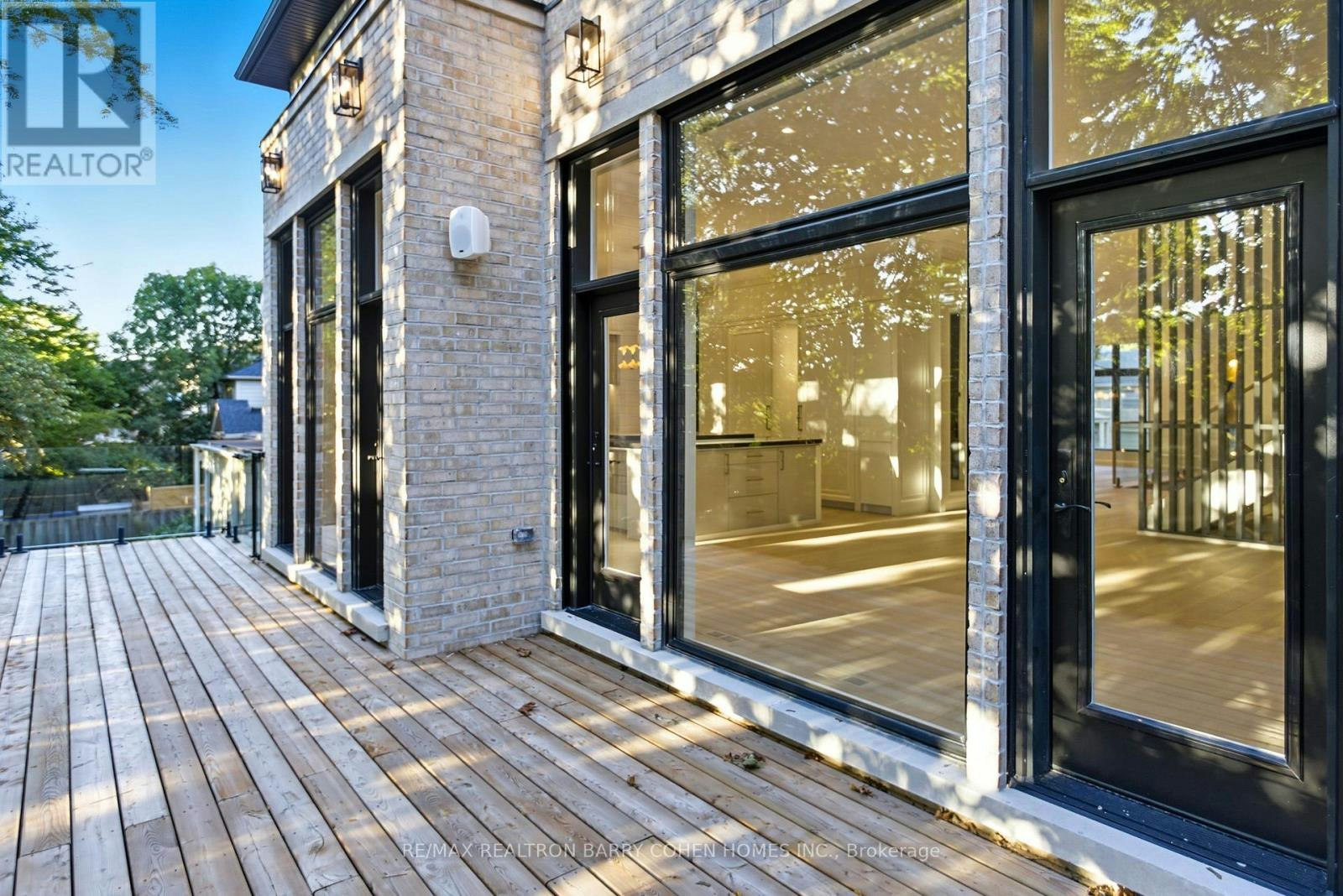 14 Glen Cedar Road, Toronto, ON, M6C 3G1 - 46