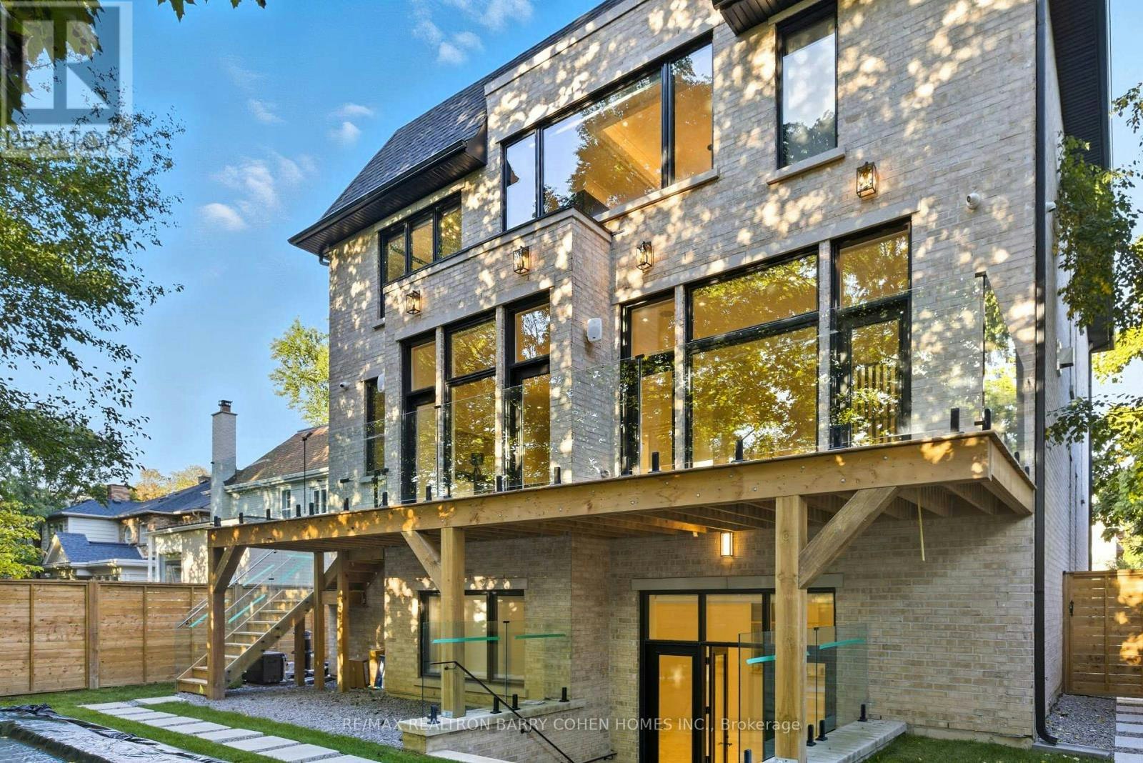 14 Glen Cedar Road, Toronto, ON, M6C 3G1 - 43