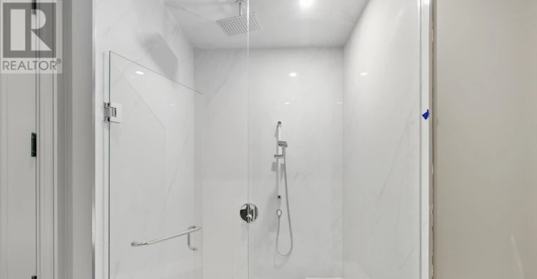 14 Glen Cedar Road, Toronto, ON, M6C 3G1 - 37
