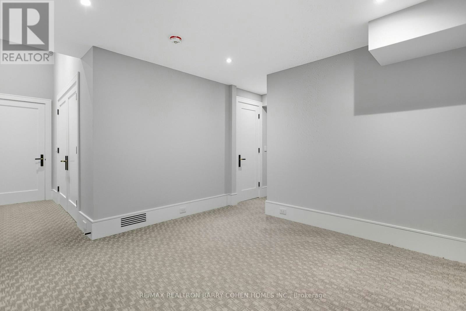 14 Glen Cedar Road, Toronto, ON, M6C 3G1 - 25