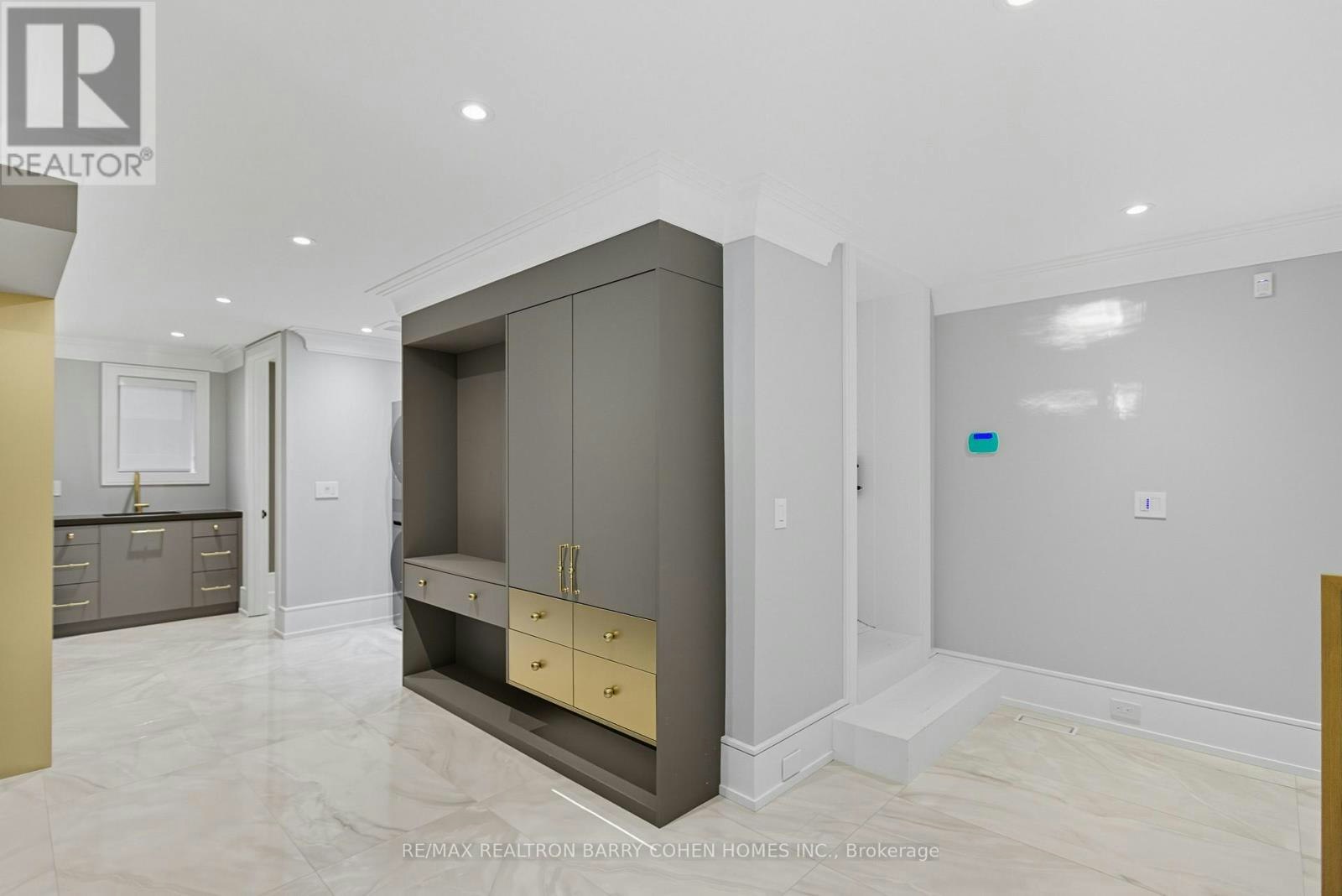 14 Glen Cedar Road, Toronto, ON, M6C 3G1 - 19