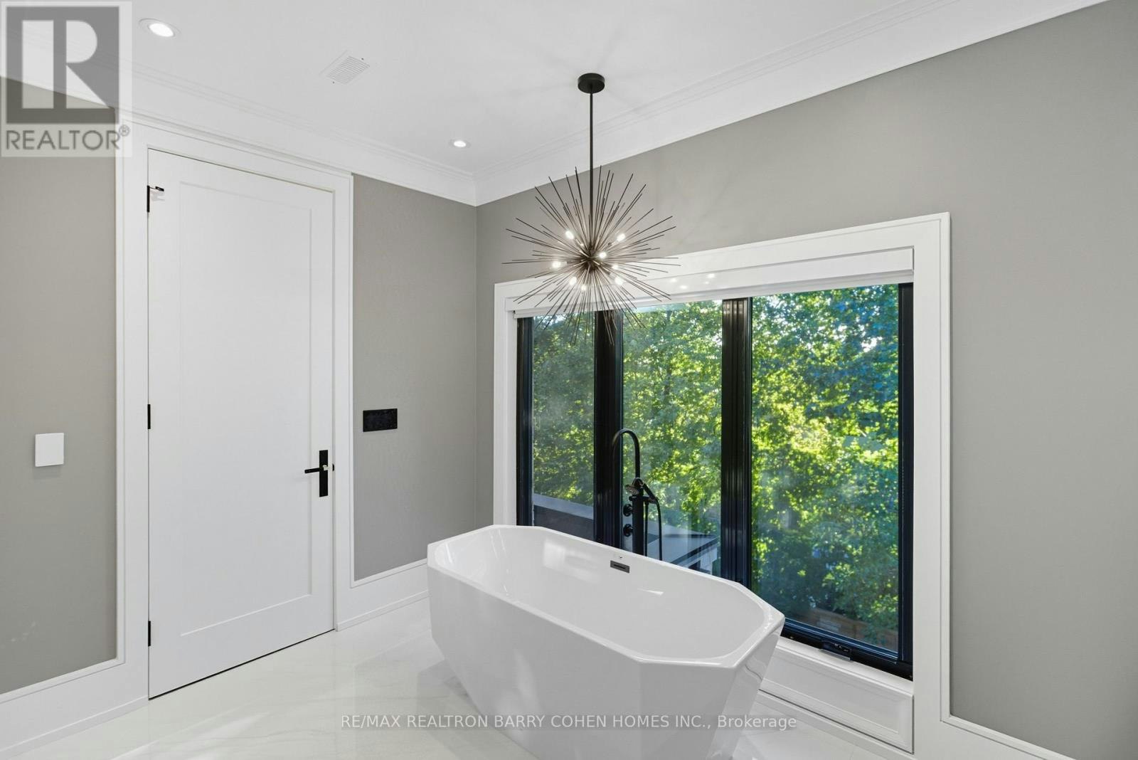 14 Glen Cedar Road, Toronto, ON, M6C 3G1 - 30