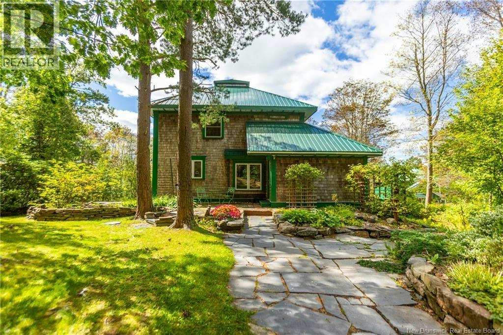 18 Campbell's Hill, Sackville, NB, E4L 3R7