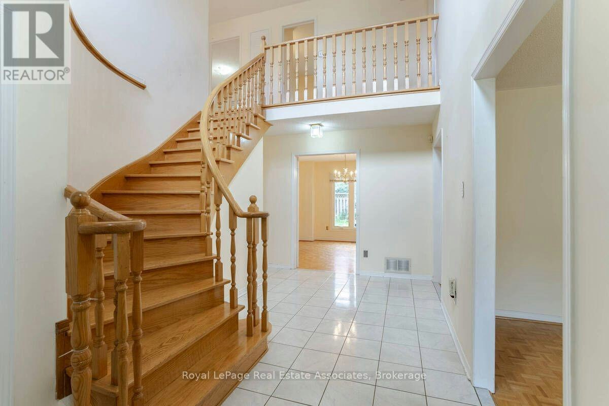 2551 Wynten Way, Oakville, ON, L6J 7K5 - 5