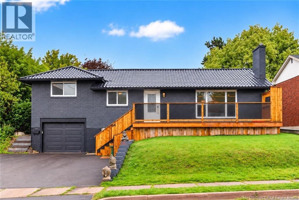 64 Athlone Avenue, Moncton, NB, E1E 1S3