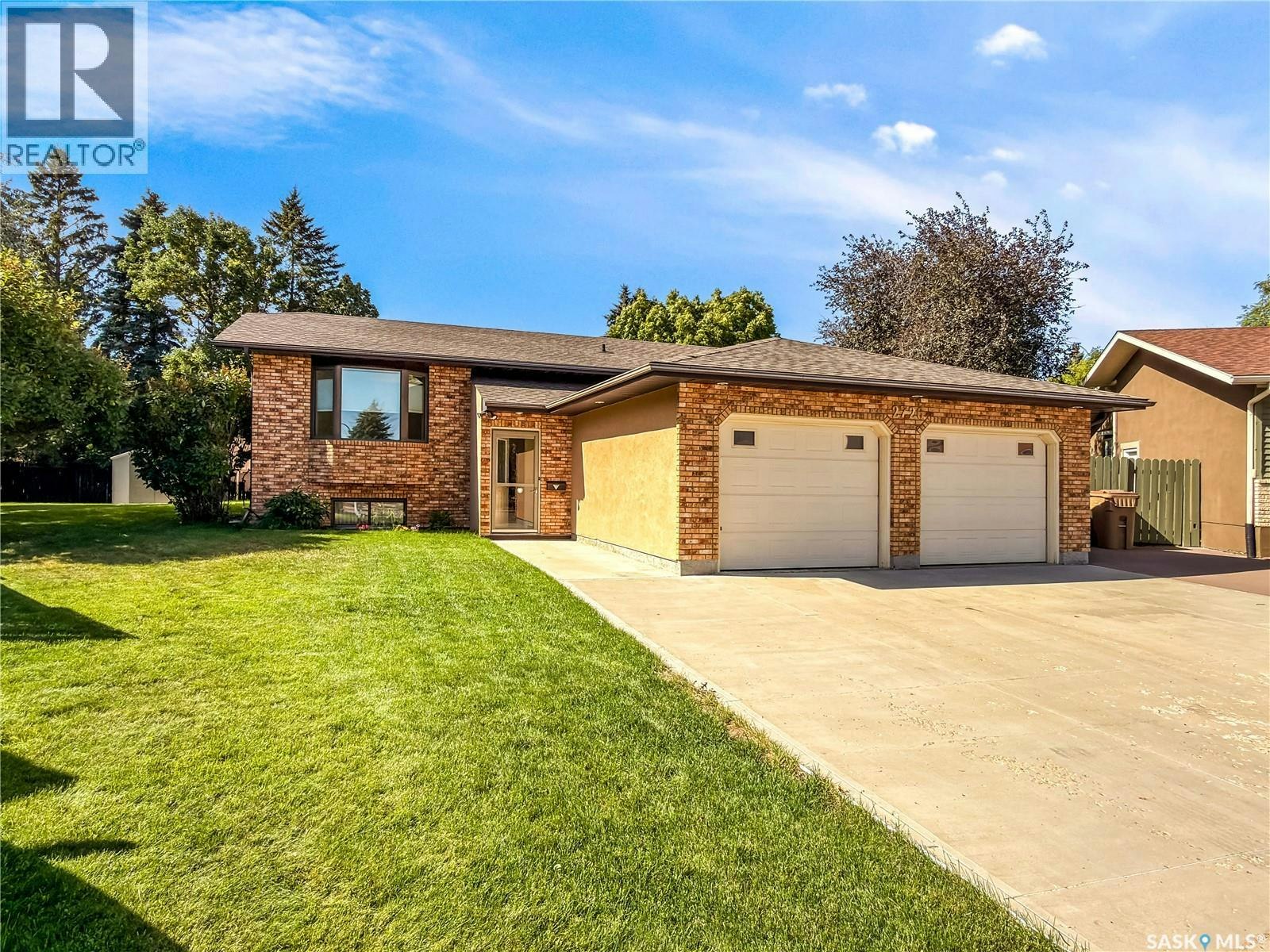 2726 Poplar Place E, Regina, SK, S4V 1X8