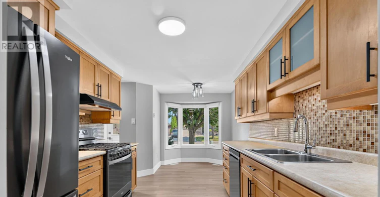1111 Aldersbrook Road, London, ON, N6G 2X2 - 9