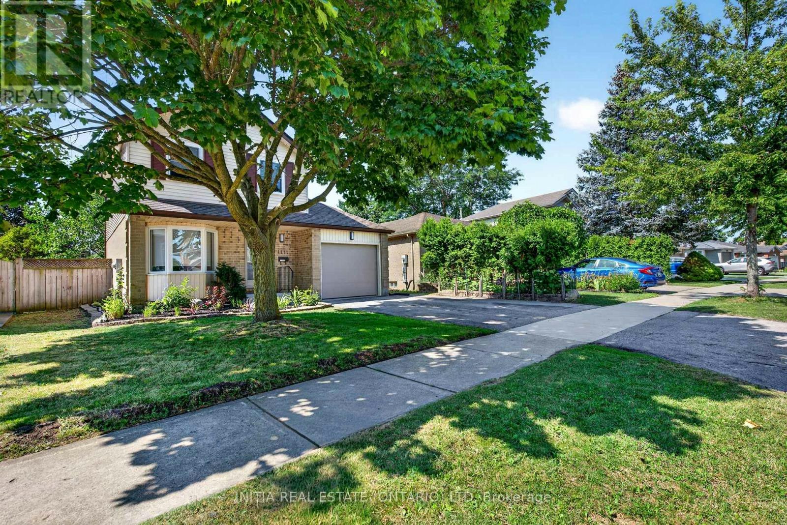 1111 Aldersbrook Road, London, ON, N6G 2X2 - 5