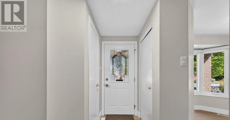 1111 Aldersbrook Road, London, ON, N6G 2X2 - 7