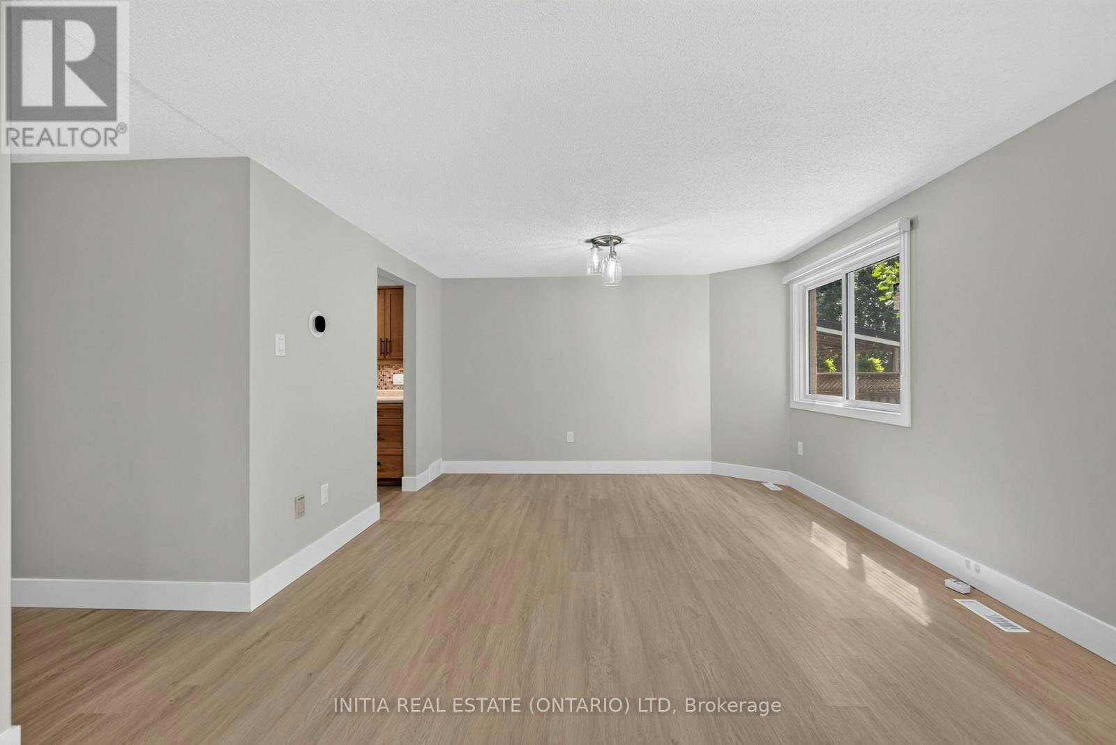 1111 Aldersbrook Road, London, ON, N6G 2X2 - 20