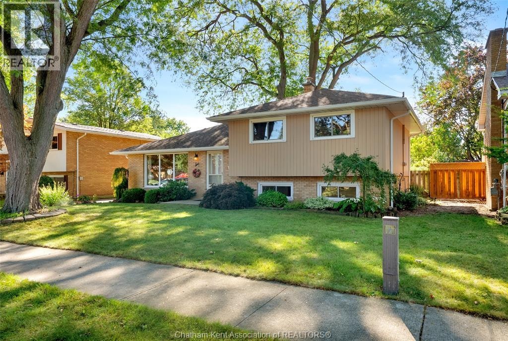 6 Macmillan Crescent, Chatham-Kent, ON, N7M 4C8
