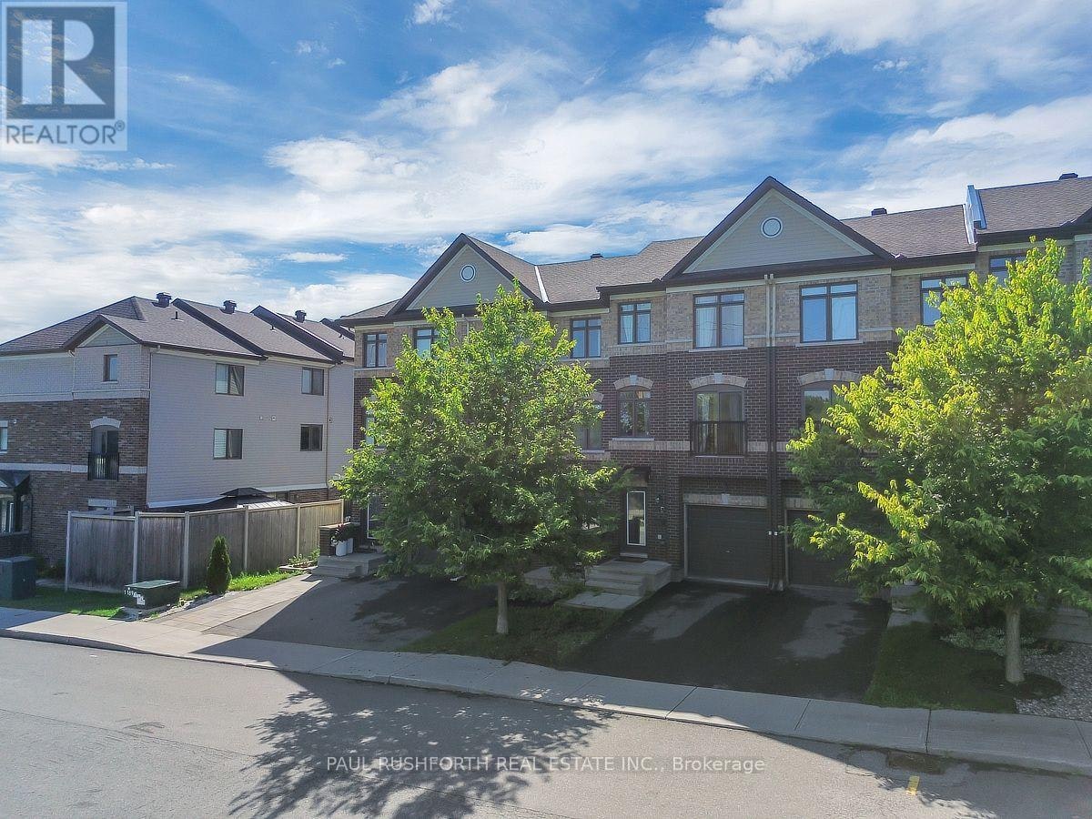 243 Eric Czapnik Way, Ottawa, ON, K1E 0B4