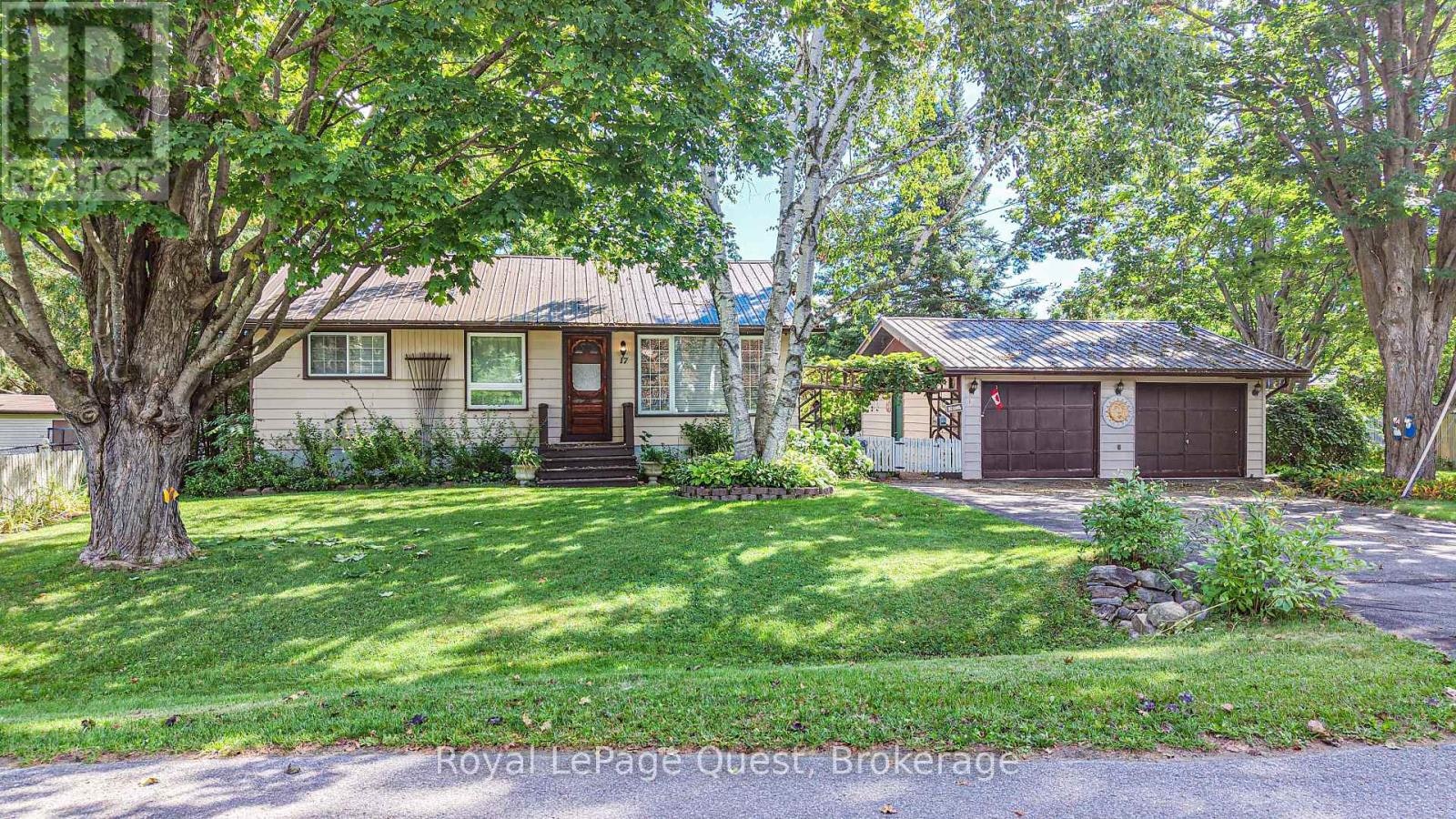 17 Hughes Road E, Orillia, ON, L3V 2L9
