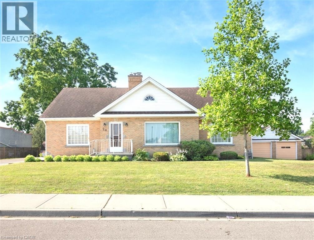 24 Pine Street, Norfolk County, ON, N4B 1N6