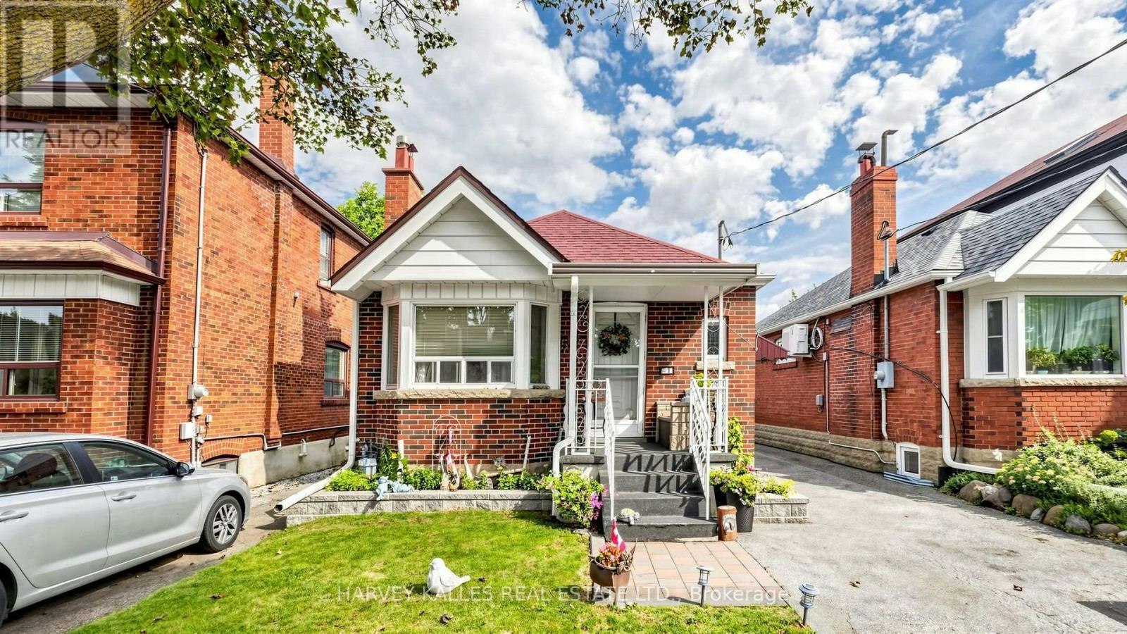 507 Atlas Avenue, Toronto, ON, M6C 3R4
