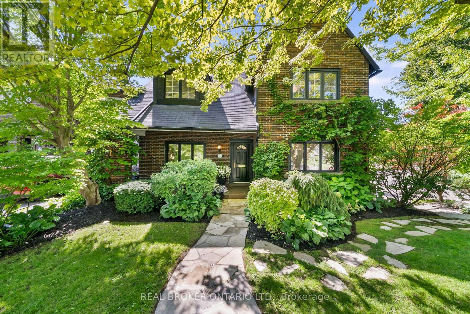 69 Chaplin Crescent, Toronto, ON, M5P 1A2