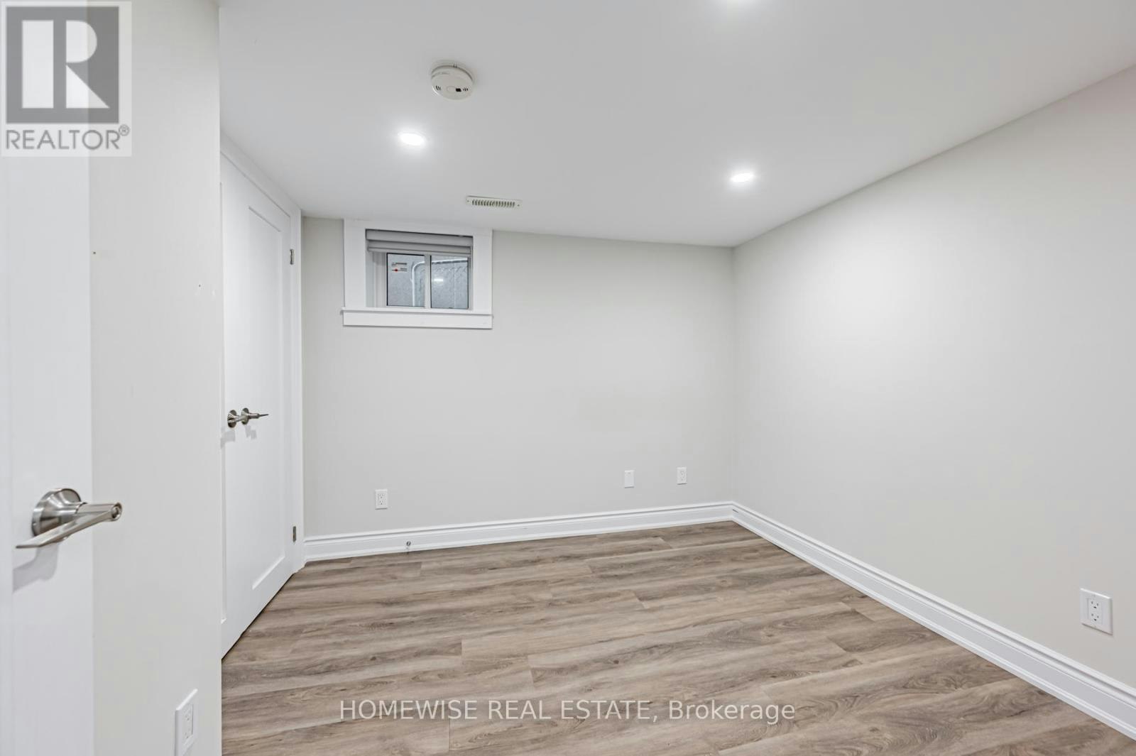 LOWER-68 Fairleigh Crescent, Toronto, ON, M6C 3R9 - 7