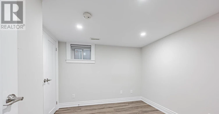 LOWER-68 Fairleigh Crescent, Toronto, ON, M6C 3R9 - 7