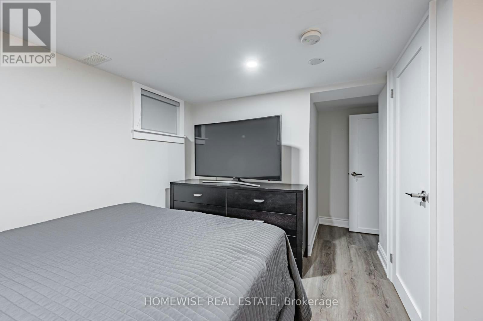 LOWER-68 Fairleigh Crescent, Toronto, ON, M6C 3R9 - 16