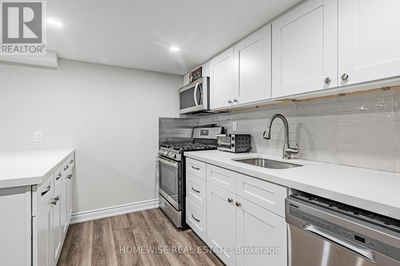 LOWER-68 Fairleigh Crescent, Toronto, ON, M6C 3R9 - 6
