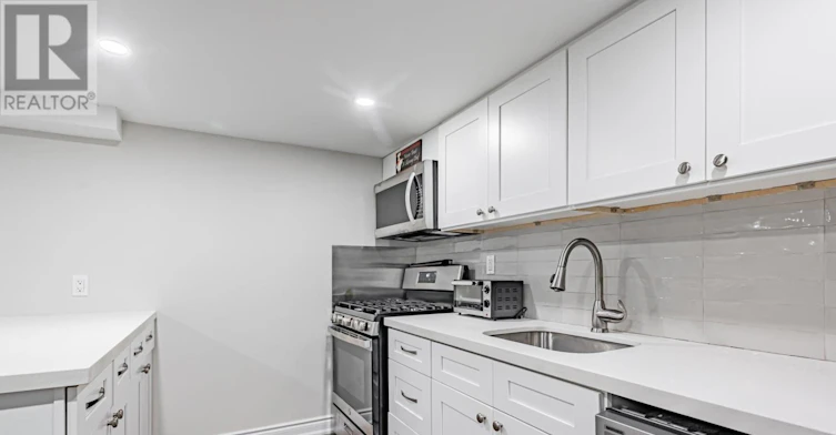 LOWER-68 Fairleigh Crescent, Toronto, ON, M6C 3R9 - 6